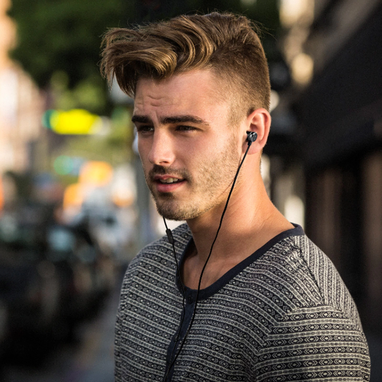 Écouteurs JBL Filaires Jack 3.5mm Pure Bass Bouton De Commande Avec Micro Câble Anti-nœuds, Tune 209 - Noir 5 Écouteurs JBL Filaires Jack 3.5mm Pure Bass Bouton De Commande Avec Micro Câble Anti-nœuds, Tune 209 - Noir – Image 3