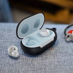 Coque Samsung Galaxy Buds Silicone Protection Souple - Noir -Musique recherchée. sili bk buds 4 2