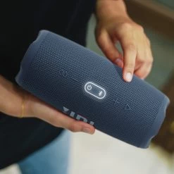 Enceinte Bluetooth JBL Charge 5, Étanche IP67 + Powerbank Intégré - Autonomie 20H - Bleu 19 Enceinte Bluetooth JBL Charge 5, Étanche IP67 + Powerbank Intégré - Autonomie 20H - Bleu -Musique recherchée. spik jbl charge5 bl 8