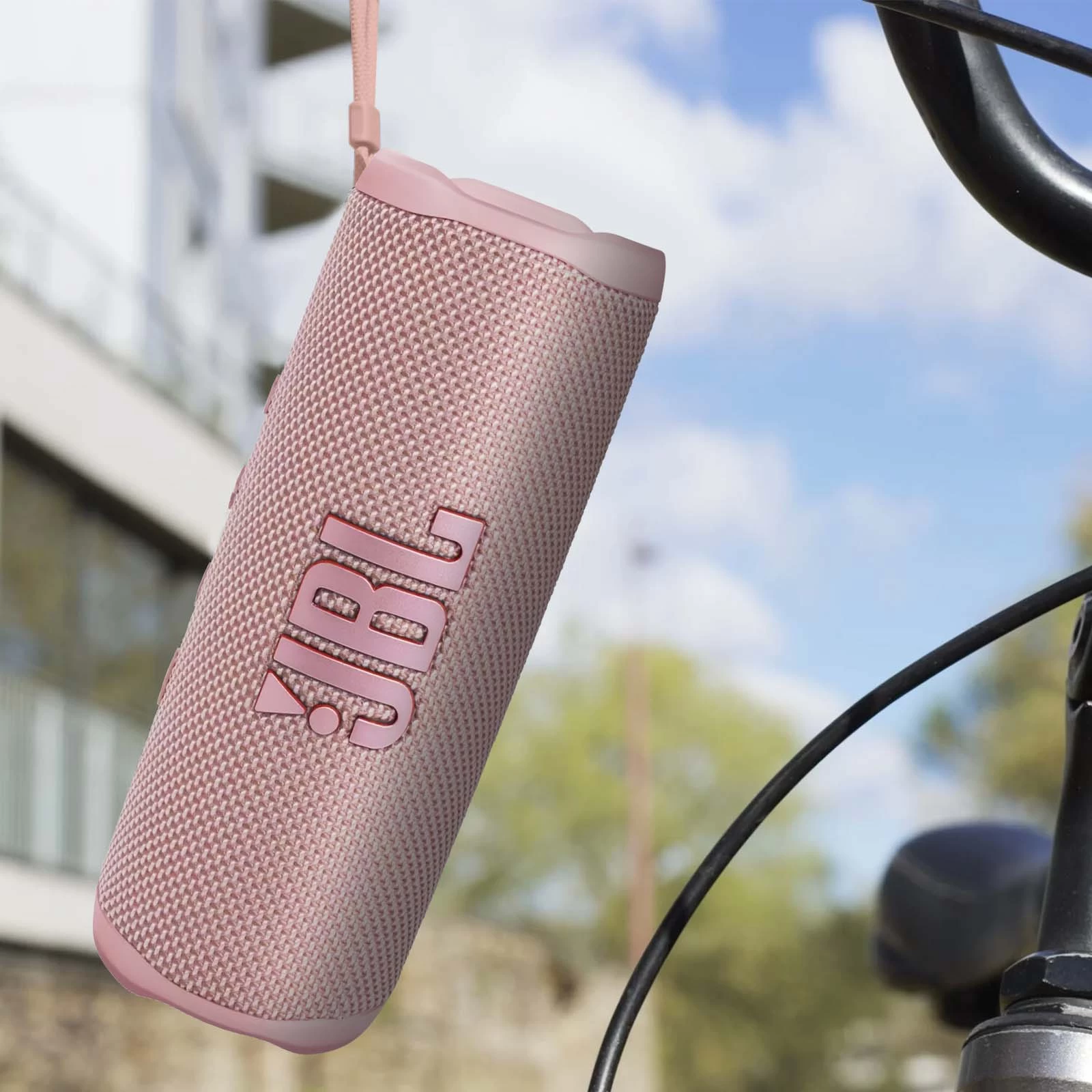 Enceinte Sans-fil JBL Flip 6, Son Harman Ultra-puissant, Étanche IP67 - Autonomie 12H - Rose 12 Enceinte Sans-fil JBL Flip 6, Son Harman Ultra-puissant, Étanche IP67 - Autonomie 12H - Rose – Image 10